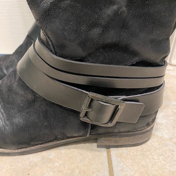 Tall Boots 🎉 - Picture 3 of 7